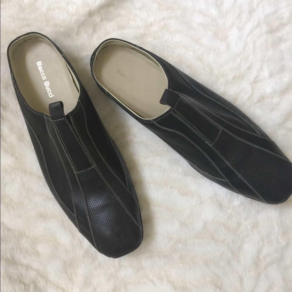 Shoes - Picture 3 of 8